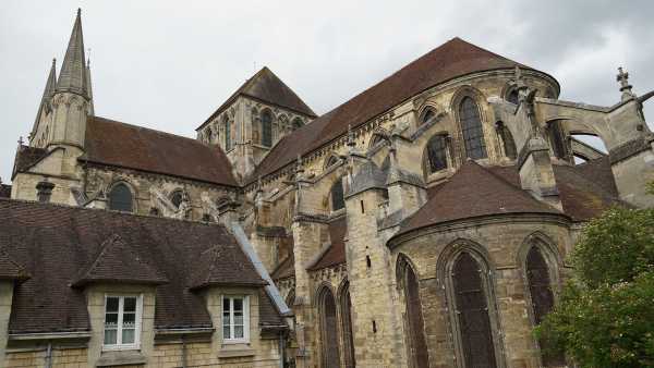 Exterior of the cathedral from South-East (Photo: Mathias Häcki)